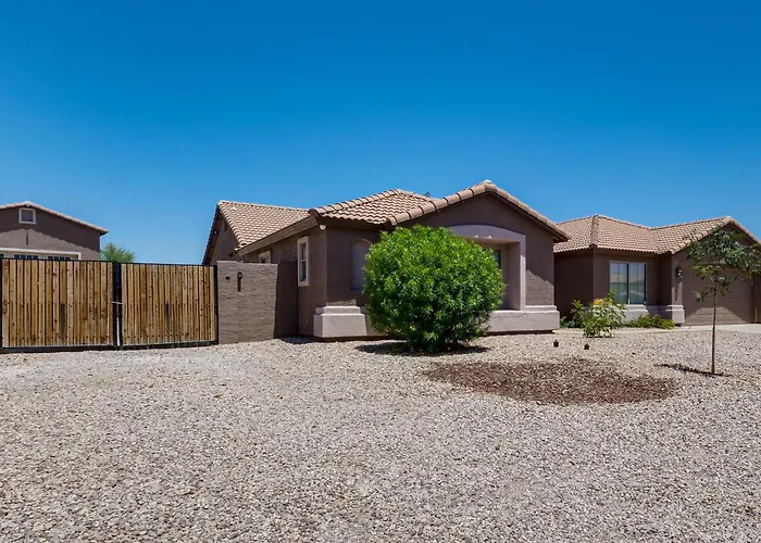 Holiday home Spacious Backyard! Family Haven In San Tan Valley Magma