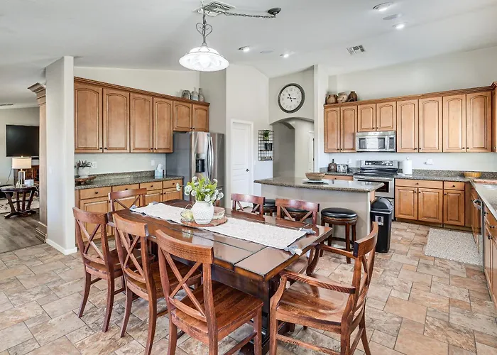 Spacious Backyard! Family Haven In San Tan Valley *